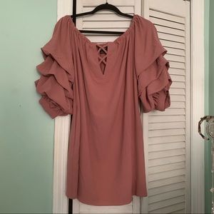 Off the shoulder dress !